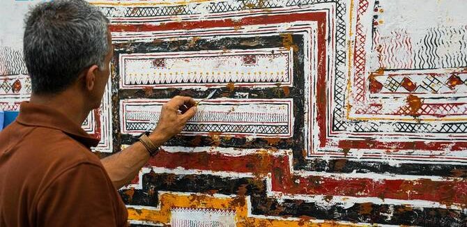 Saudi Artist Documents Al-Qatt Al-Asiri Art over Decades
