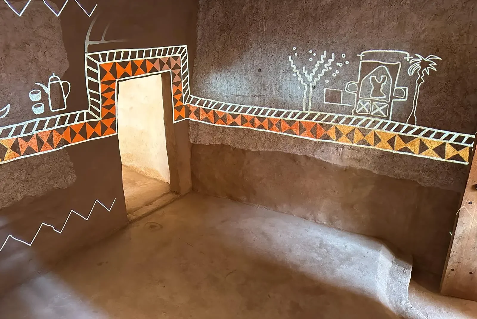 RCU, Shaikh Ebrahim Center Open 'Place of Remembrance' in AlUla Old Town