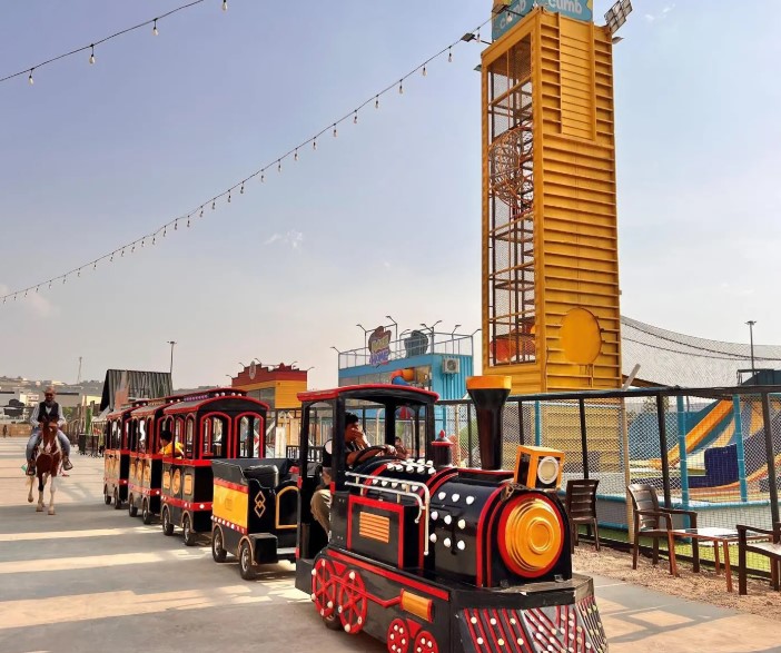 Jeddah's 'South West' Festival Captivates Crowds with Décor & Spectacles