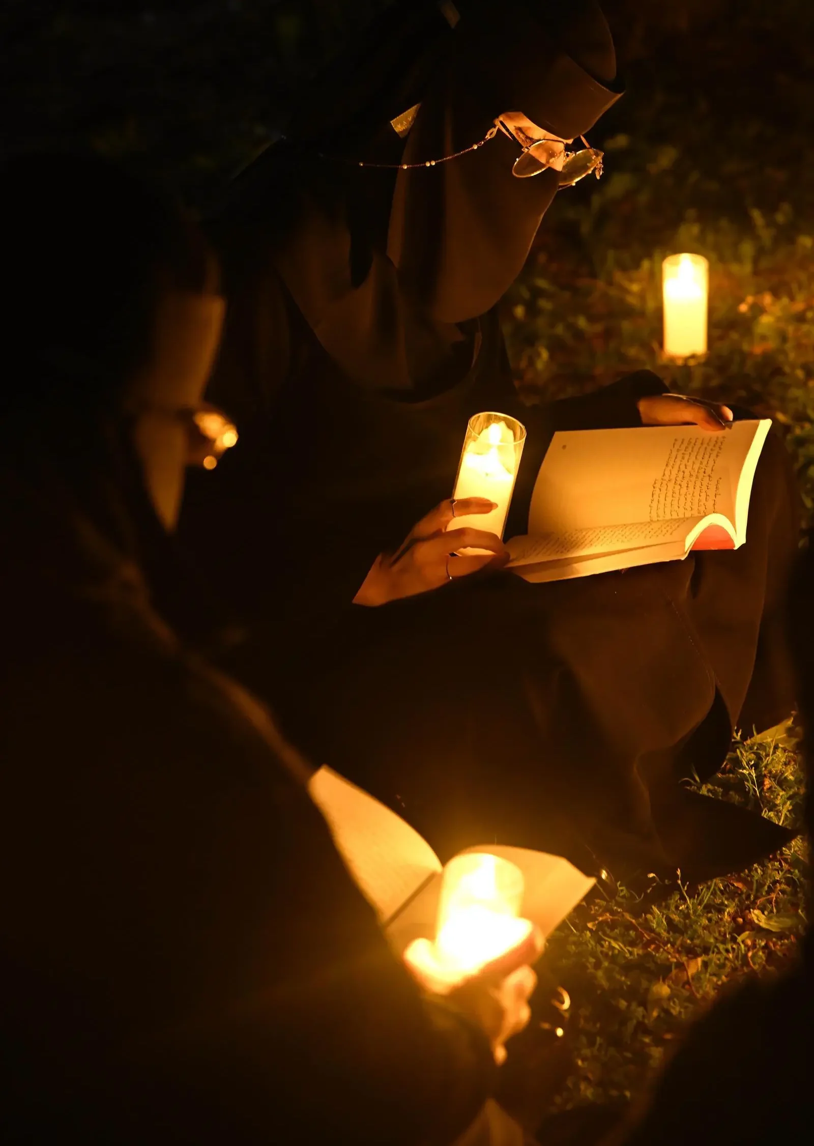 Tabuk Organizes Candlelit Literary Evening to Mark Earth Hour