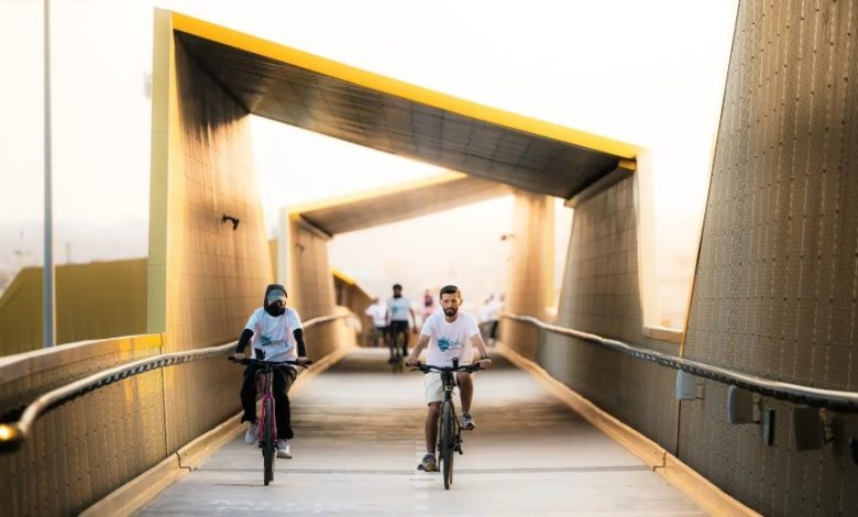 Sports Boulevard Cycling Tour Draws 500 Participants